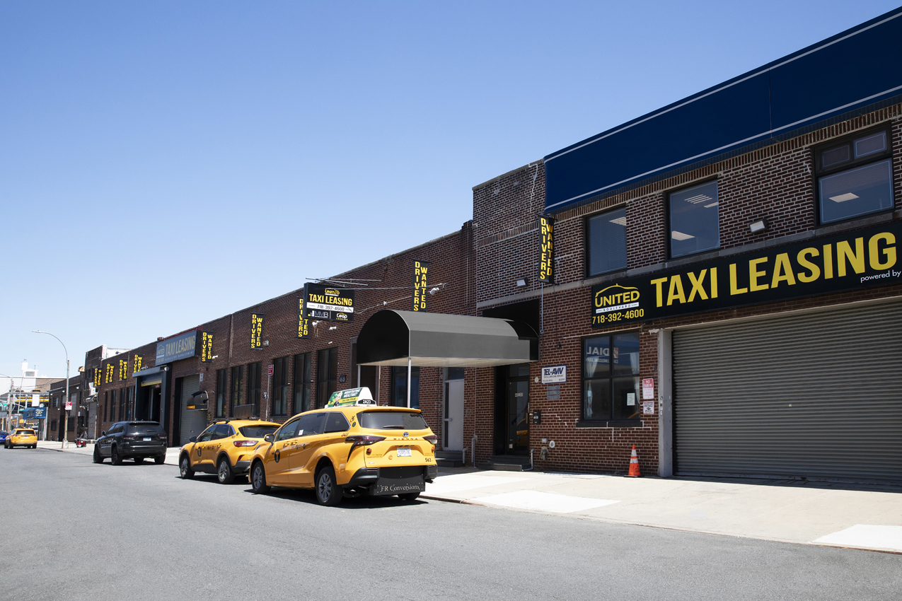 Join United Taxi – Where Drivers Come First